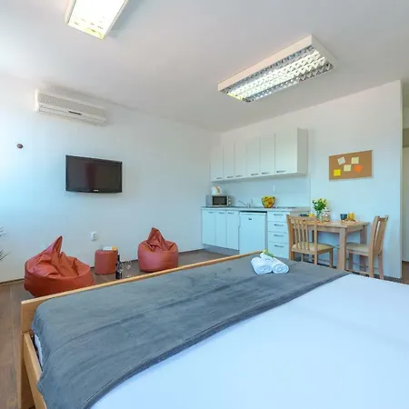 Ivona Apartment *